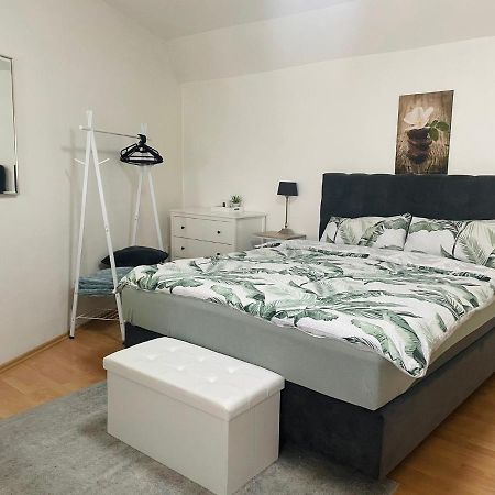 Easystay#2 Cozy Studio In Kliniknaehe, Mit Netflix,Kueche & Bad Бад Ойнхаузен Екстериор снимка