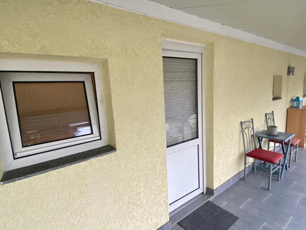 Easystay#2 Cozy Studio In Kliniknaehe, Mit Netflix,Kueche & Bad Бад Ойнхаузен Екстериор снимка